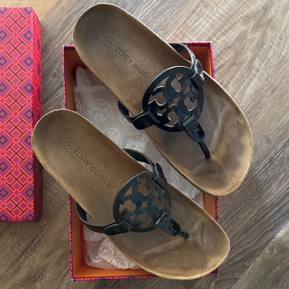Tory Burch Miller Cloud Black Patent Sandals - Picture 5 of 6